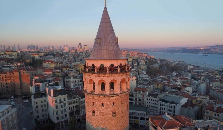 Galata Kulesi ve Taksim Meydanı Gezi Rehberi