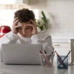 Sürekli Yorgunluk Hissinden Kurtulmanın ve Enerji Dolmanın Yolları